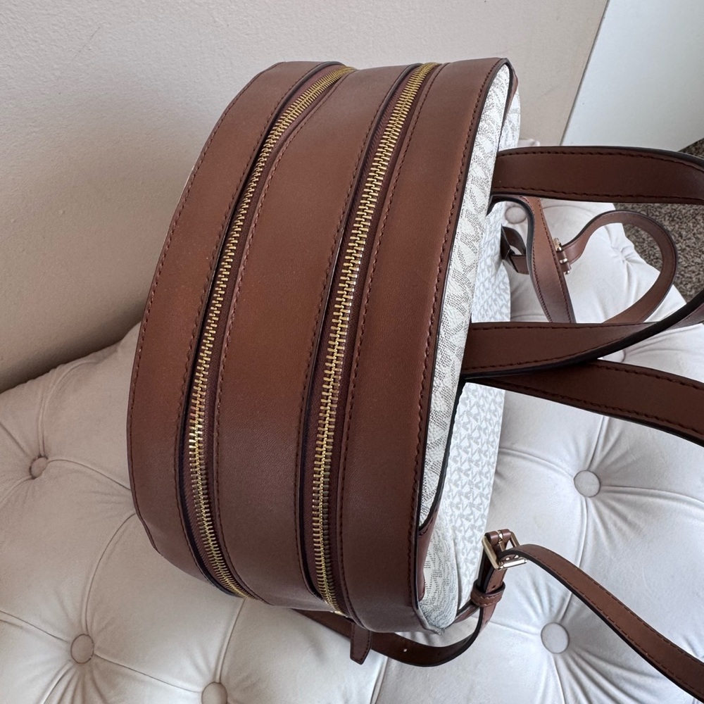 Michael Kors Jaycee Large Logo Backpack - Picture 4 of 10